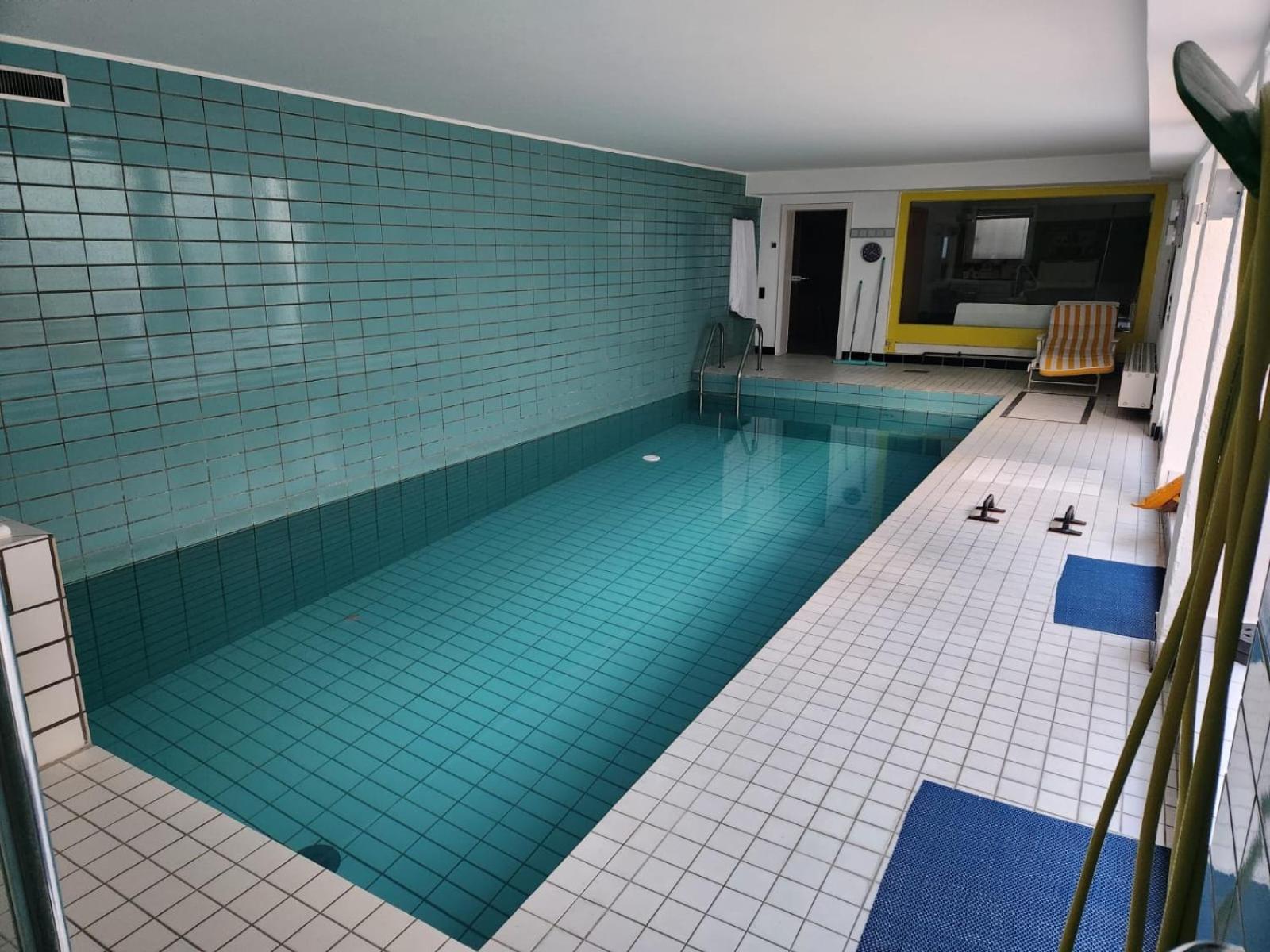 Villa Casa Blanca Mit Privatem Schwimmbad 26 Grad Und Sauna Duisburg Exterior foto